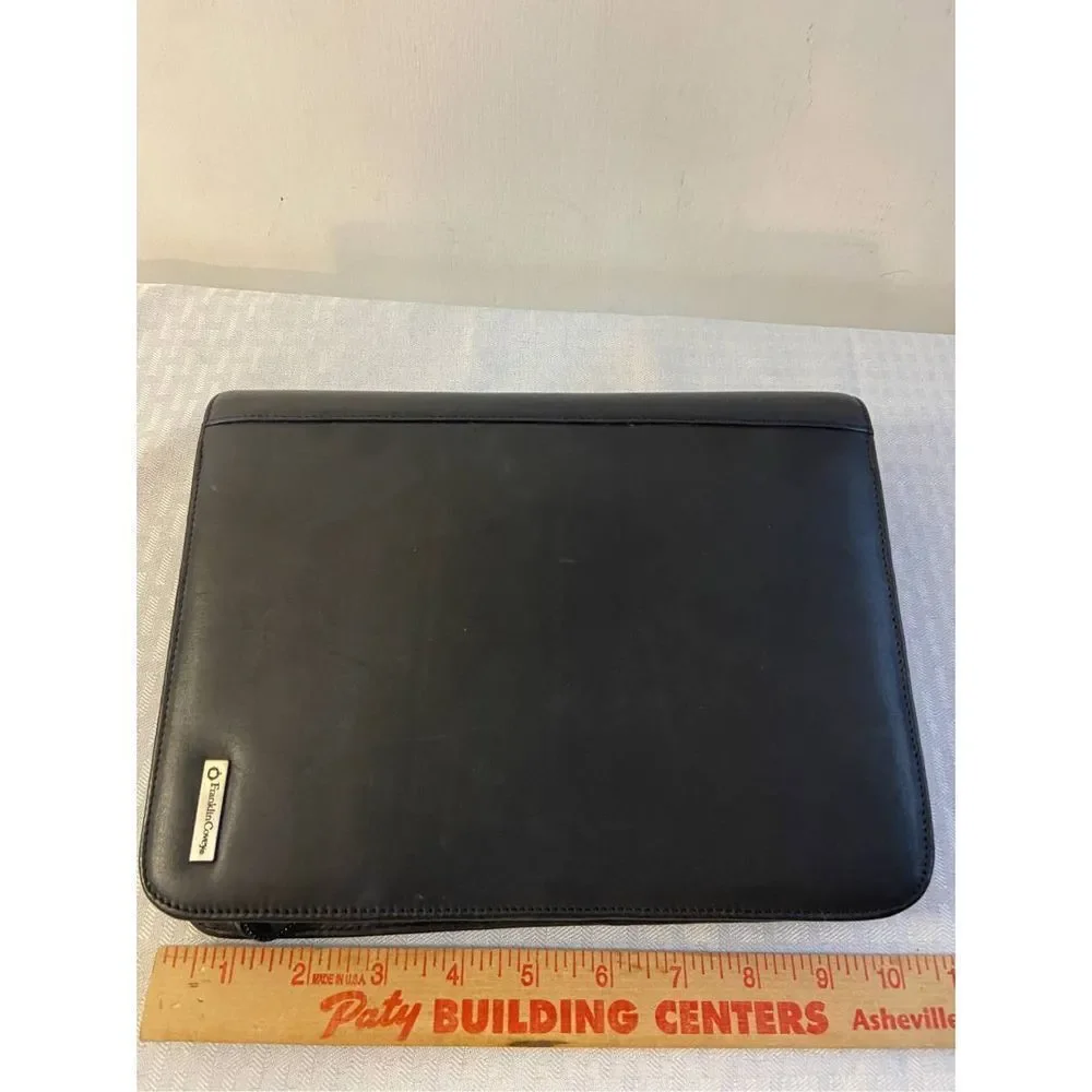 Franklin Covey black leather zipper planner 8x10‎ defect- scuffs on leather